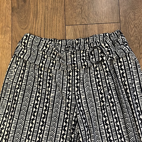 Robert Louis wide leg silky pants size large - Picture 3 of 7